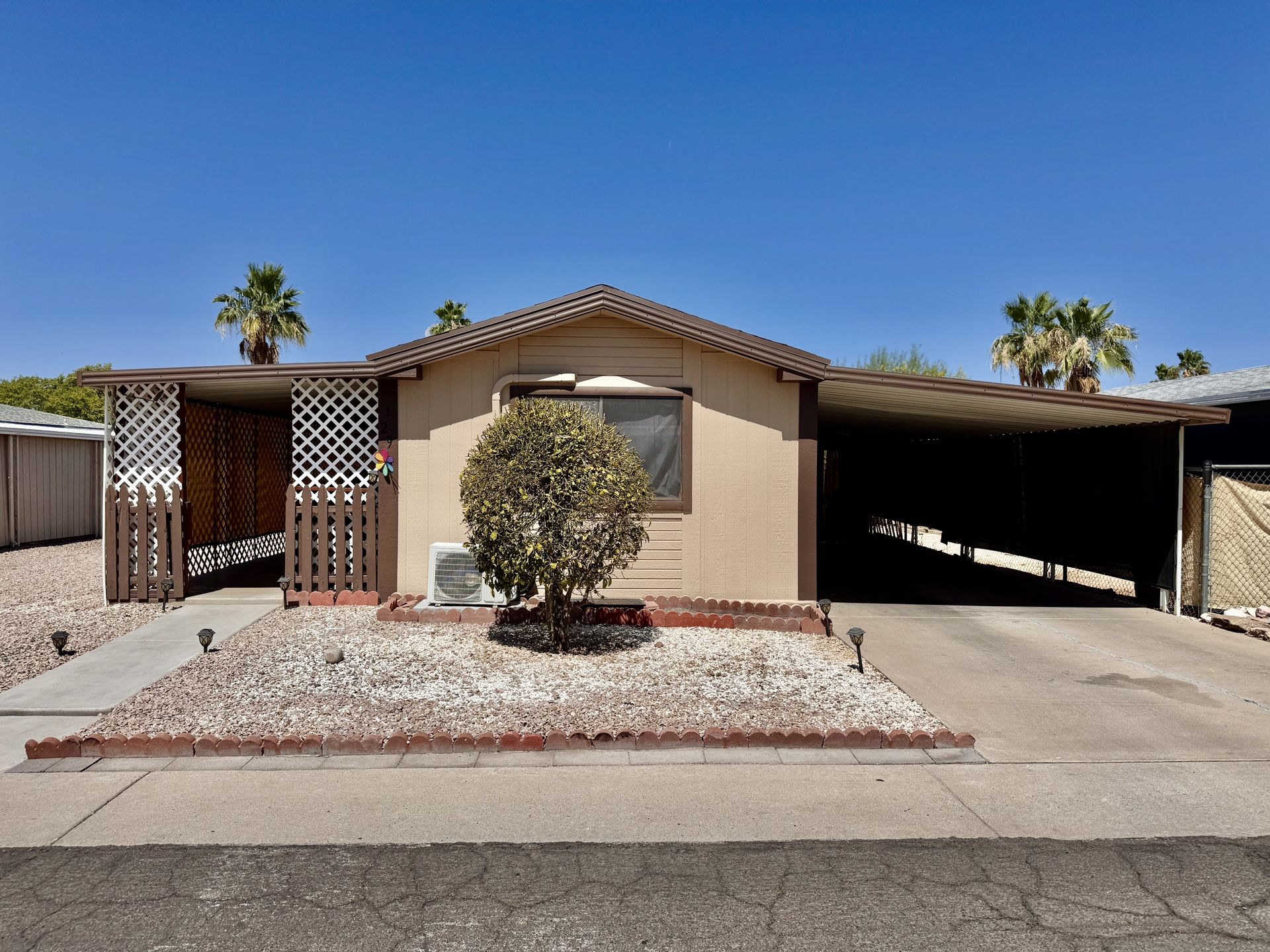 Remodeled 2-Bed, 2-Bath in Aspenwood – $52,999 🌵