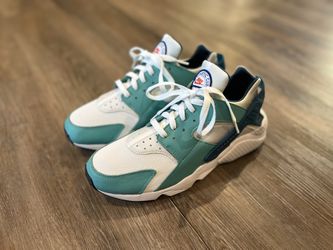 Nike Air Huarache (NEW)