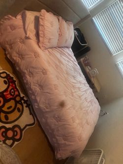 Lift Up Bed Full Size Gently Used CLEAN