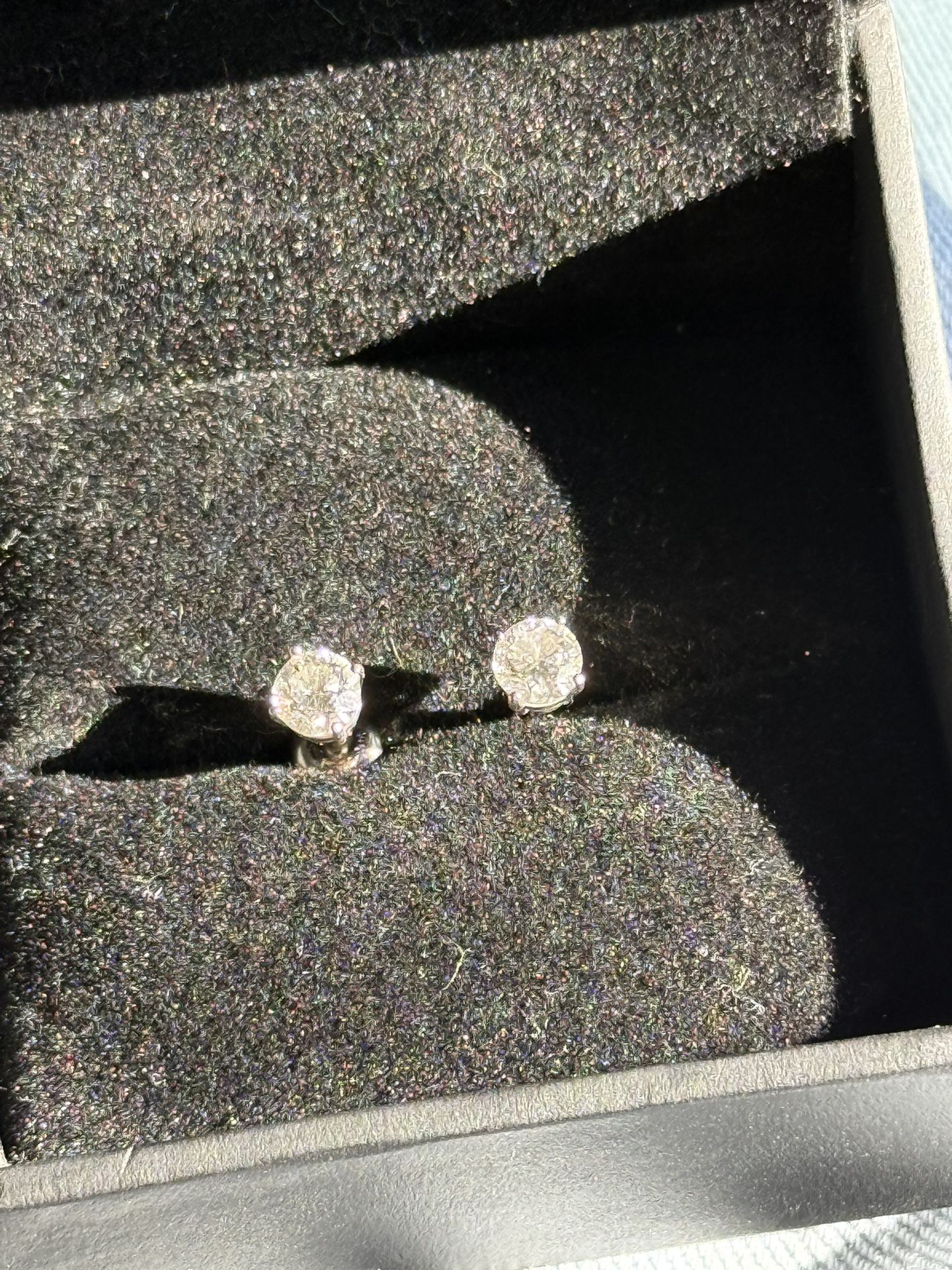 14k White Gold Diamond Earrings Clarity I1