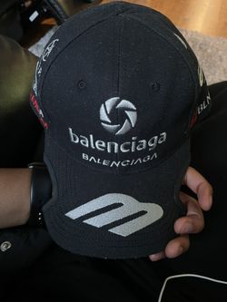 Balenciga Logo hat