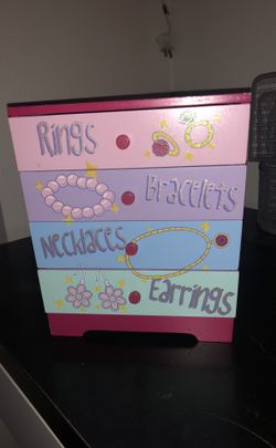 Jewelry organizer