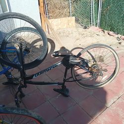 Black Schwinn Bike