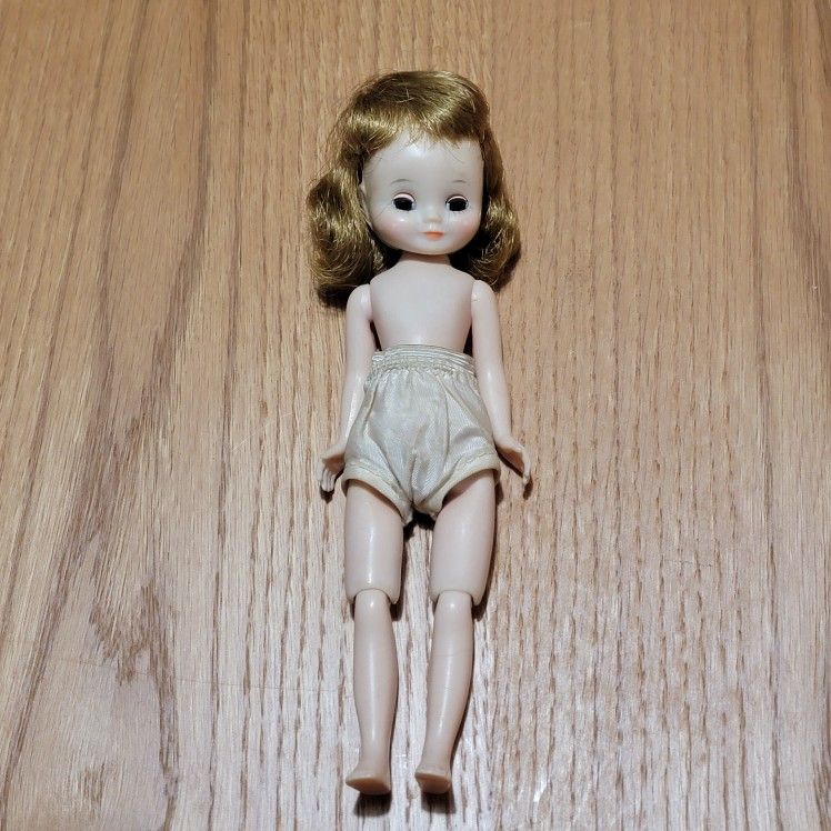 Vintage —1957—Better Bargain Betsy McCall Doll—Lovely Face + Hair—TLC