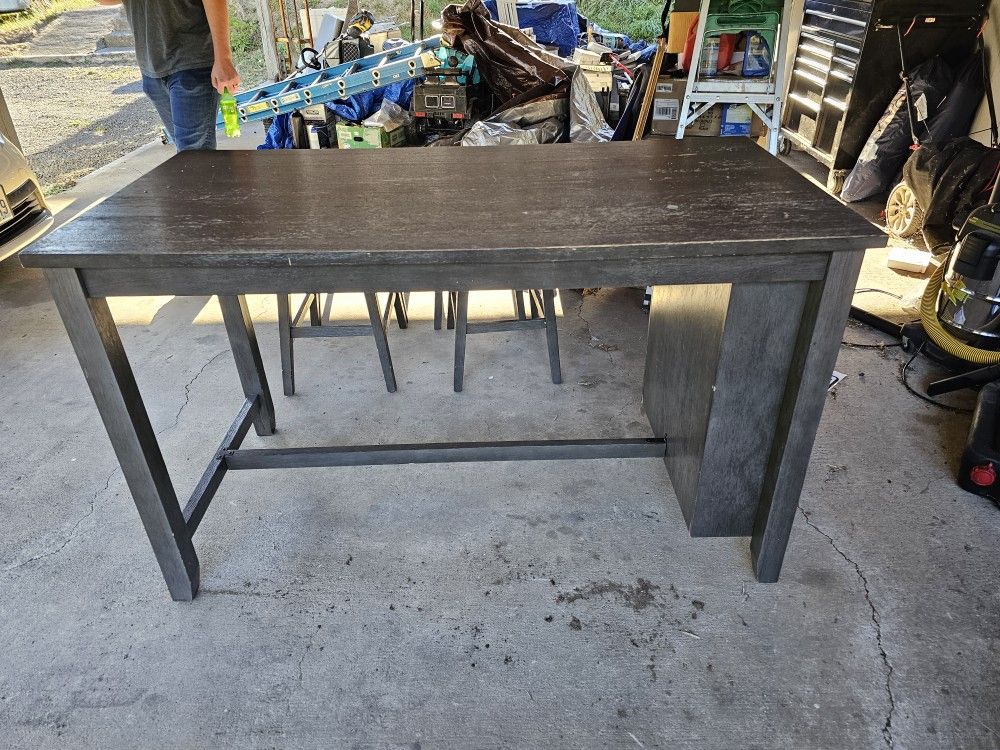 Kitchen Table And Chairs