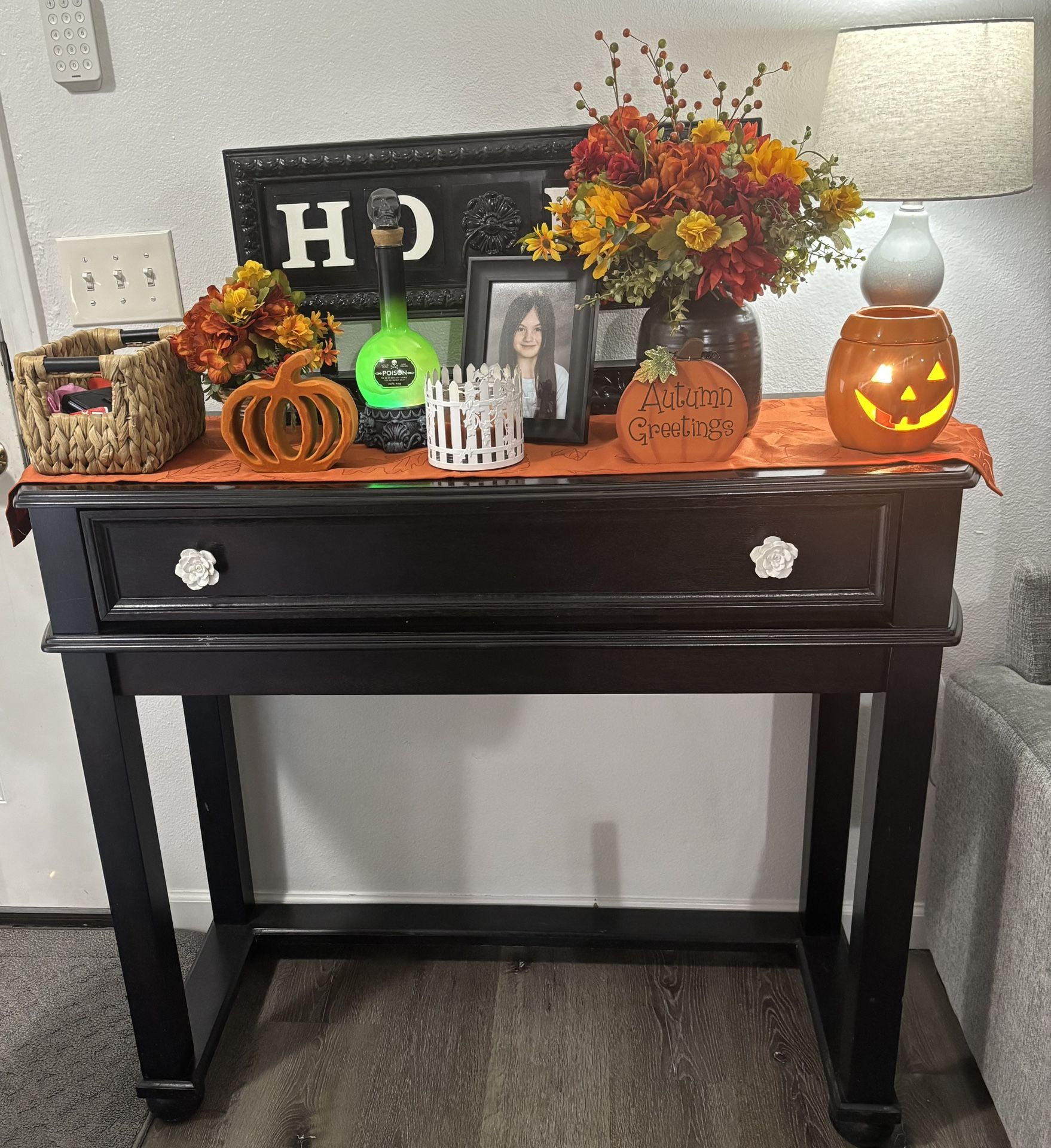 Black Hutch/entry Sofa Table