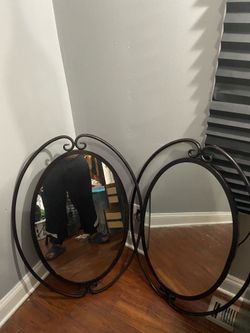 Wall mirror