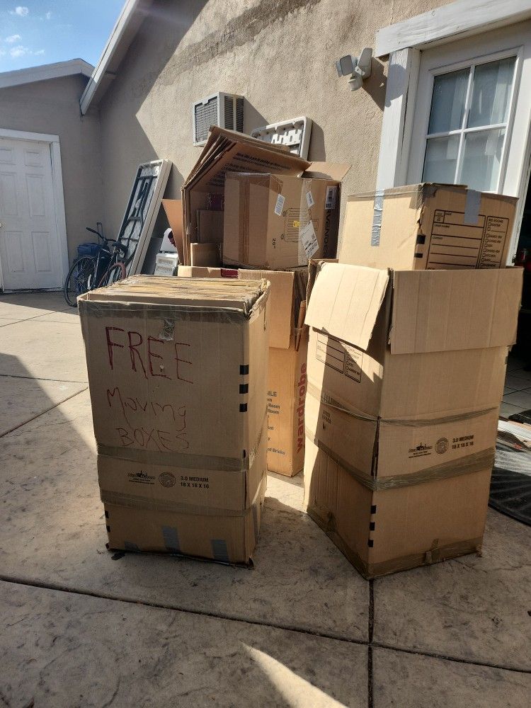 FREE M O VIN G BOXES