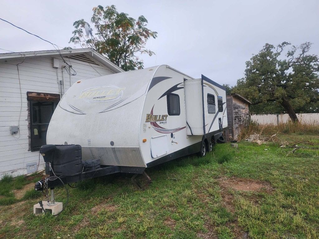 2012 Keystone Bullet, Ultra Light, 246RBS for Sale in Buchanan Dam, TX ...