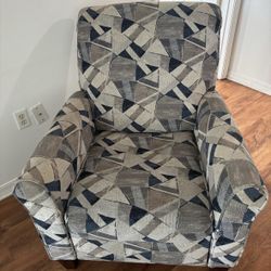 Reclinable Chair 
