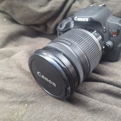 CANON Rebel T5i