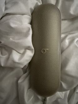 Beats Pill