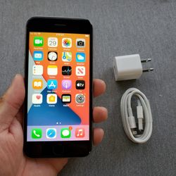 iPhone 6s - UNLOCKED - Like New  