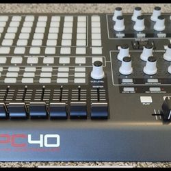 AKAI Professional APC 40 - Universal MIDI - Ableton Default
