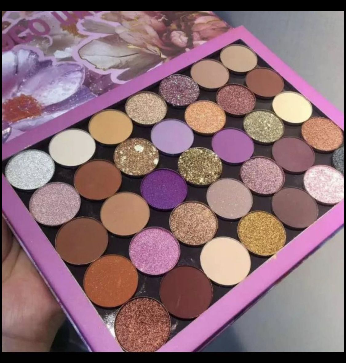 Eyeshadow Palette +🎁