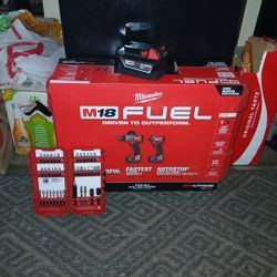 FUEL SET/MILWAUKEE BRAND NEW