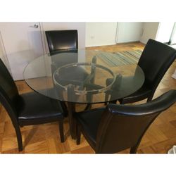 Glass Table w/chairs Retail $599