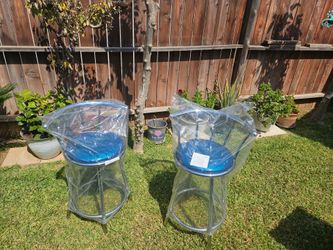 2 Bar stools