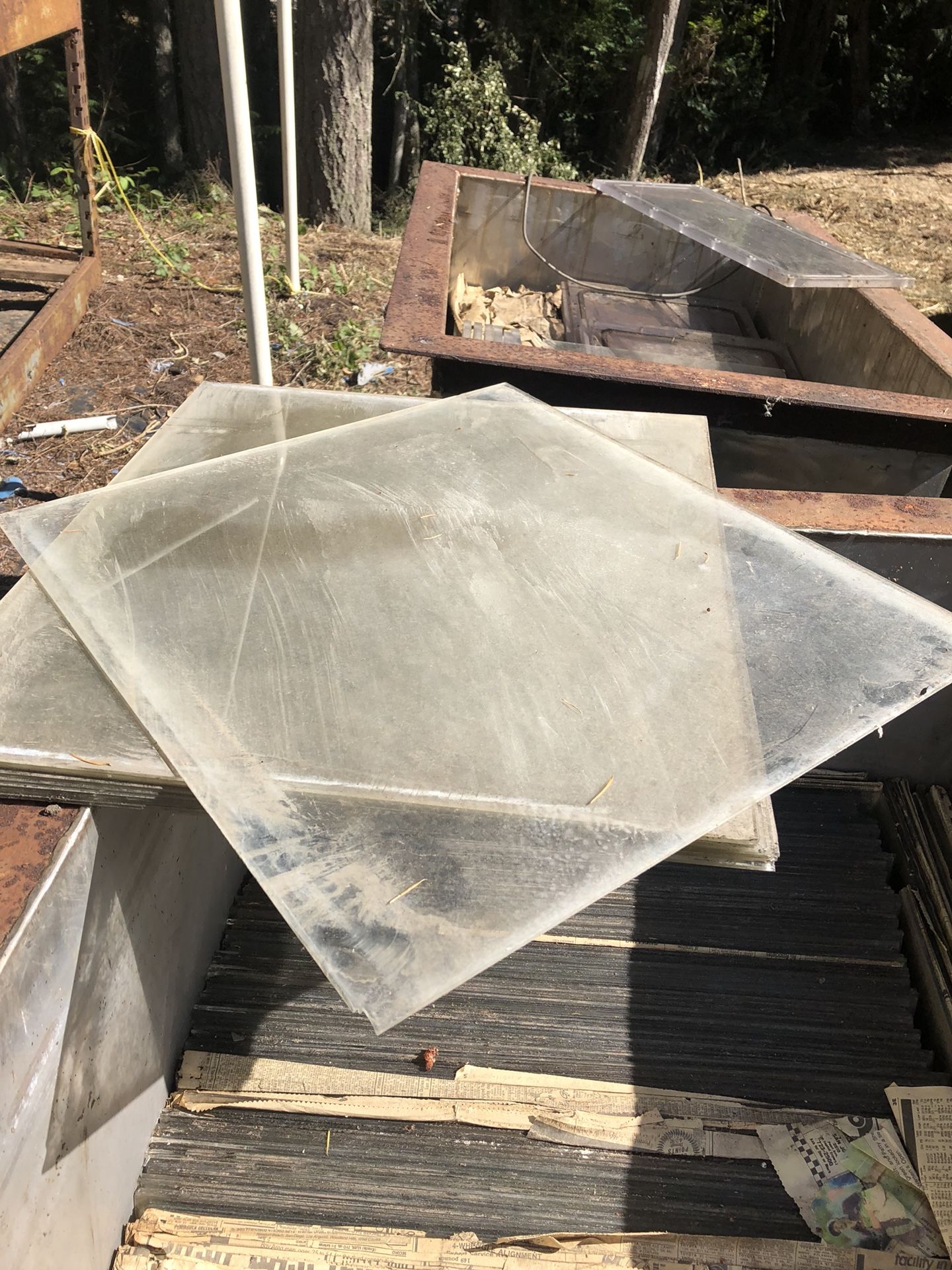 Glass Window Panes 18”x20” 500+ pieces