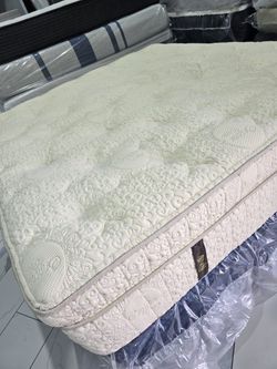 King Sizes Mattress And Box Spring 
