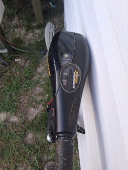 Minn Kota Endura Max 40 transom-mount trolling motor,