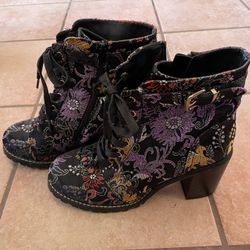 Diba Black Print Tapestry Chunk Heel Boots 