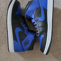 Air Jordan Retro 1 Mid "Royal" Size 10 Men 
