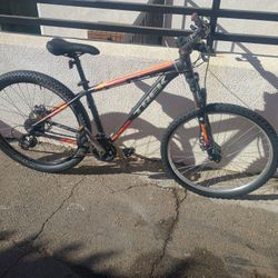 Trek ,Marlin. Bicycle0