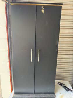 🗄️ Stylish Storage Cabinet with Lots of Shelves & Lock 🔐