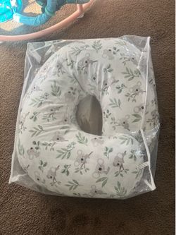 Boppy pillow