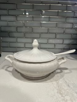 Laveno Italy Vintage Soup Tureen with Lid and Ladle White Porcelain 11.5” X 7”