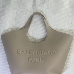 Balenciaga 2023 Mary Kate Medium tote with pouch 