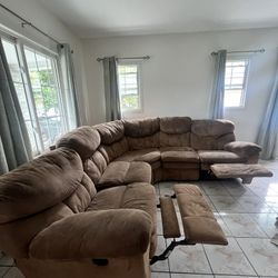 Sectional Couch 
