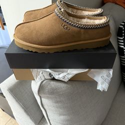 Men’s Size 13 Ugg Slides 