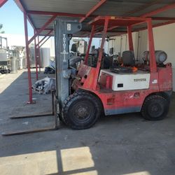 Toyota Forklift 