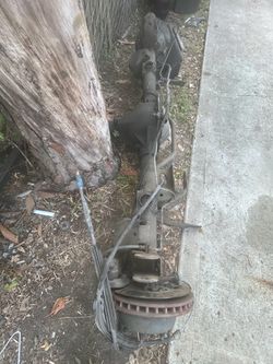 Suspension differential axle 2005 Tahoe part