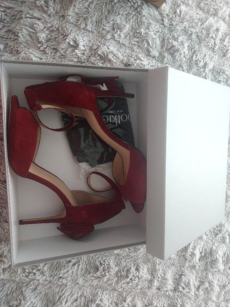 Heels - Size 11 - NEW