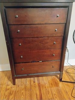 Brown dresser good condition