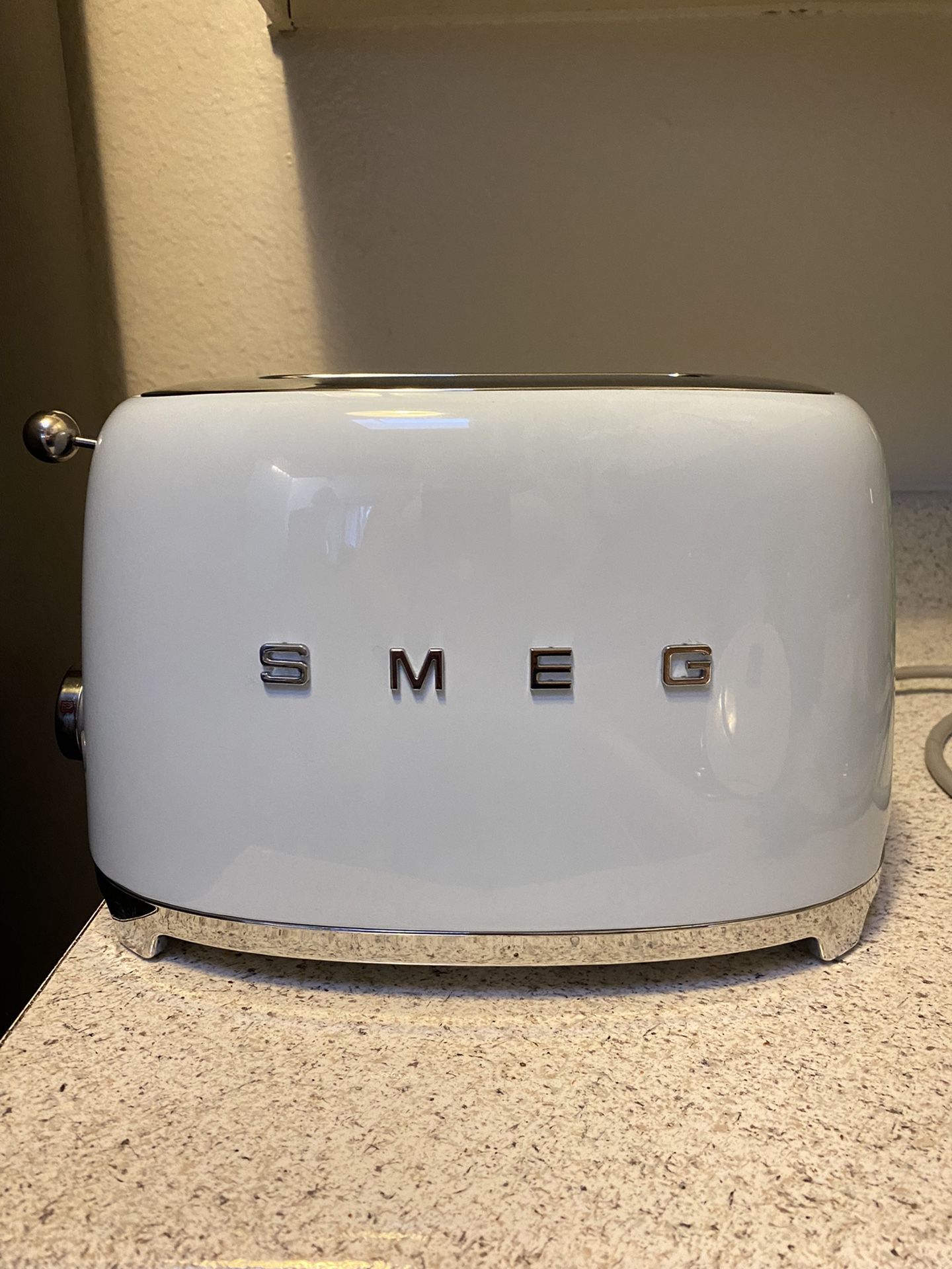 SMEG Toaster 2 Slices Pastel Blue for Sale in Los Angeles, CA OfferUp