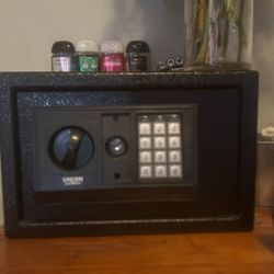Union Combo/key Lock Safe