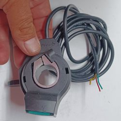 Multiple Voltage 4 Wire Thumb Throttle 