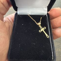 Gold Cross Pendant 