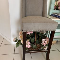 High chair And Flowers Decoration $25 🎄‼️🔥 Stool, High Chair, Gray Chair, House Furniture And Decoration, Chair, Kitchen Chair, Dining Chair, Accent