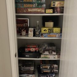 Selling all board games for 1 price 