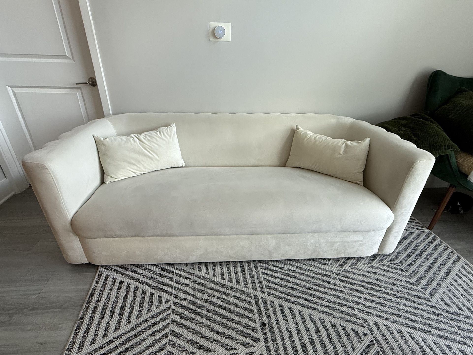 Modern White Couch (Velvet)
