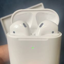 Airpods 2(Like New!)