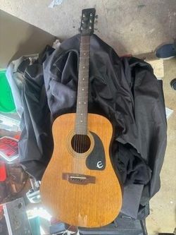Epiphone Dreadnought Acoustic Guitar