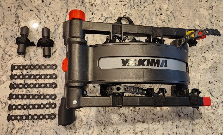 🚴♂️ Yakima QuickBack 3 Trunk Bike Rack - Fits 3 Bikes - Secure & Reliable!