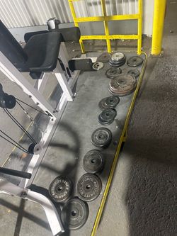 máquina multifuncional de gimnasio con poleas,