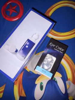 Blue eye contacts and eye solution